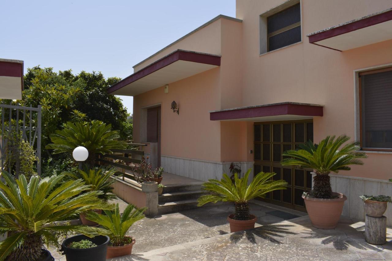 Casa Vacanza Pietro E Nina レッチェ エクステリア 写真